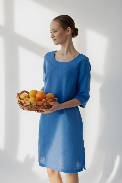 Brittany-linen-dress-in-cornflower-blue-5