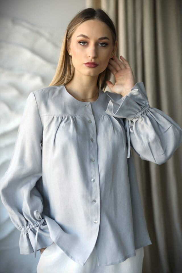 Grey-linen-blouse-Victoria-10