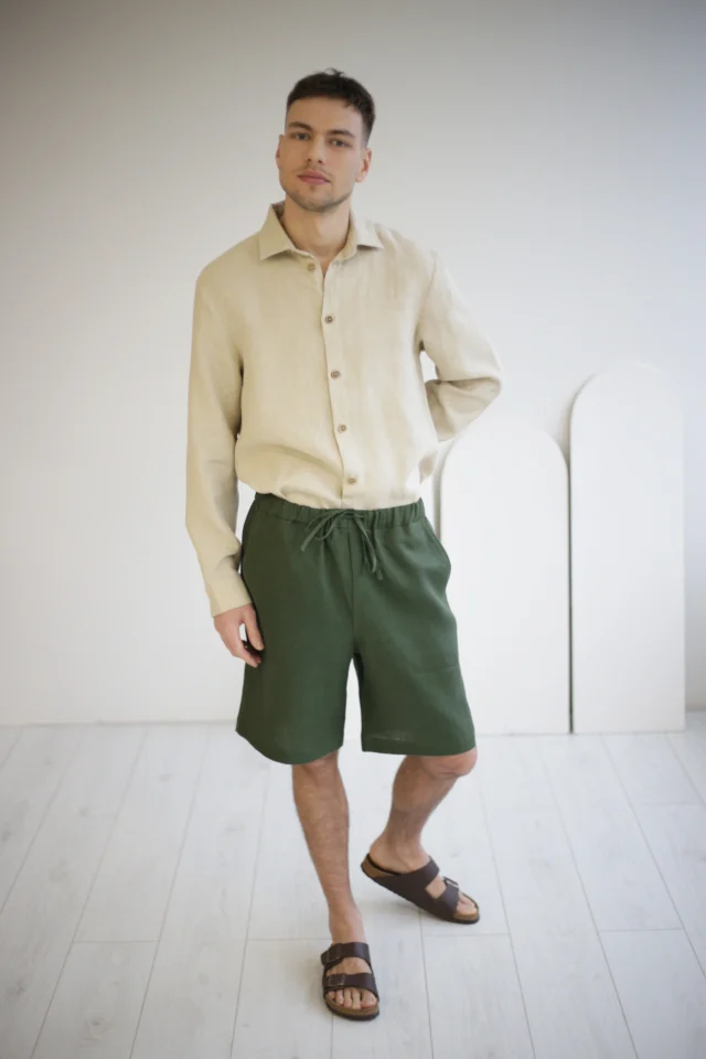 linen shorts outfit man