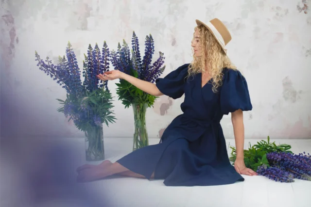 Ronda-Linen-wrap-dress-in-navy-blue-12