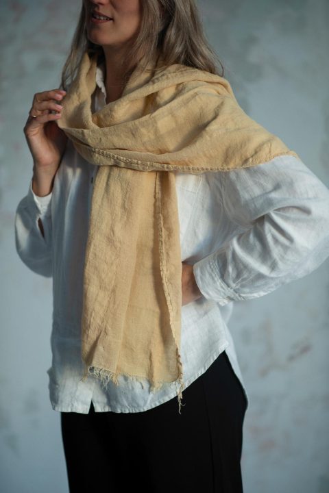 Linen-scarf-butter-yellow-4