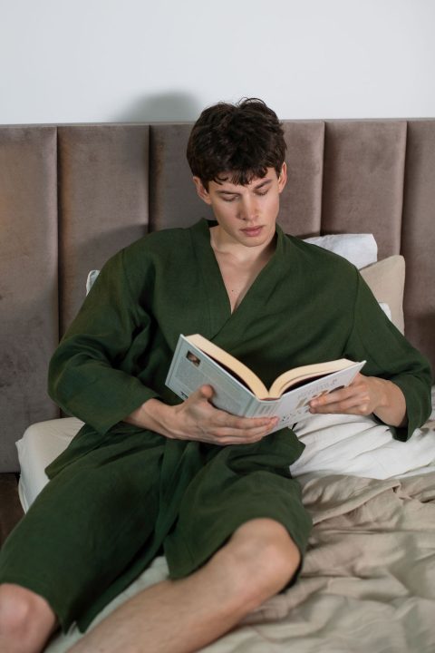 Linen-robe-for-men-in-forest-green-5