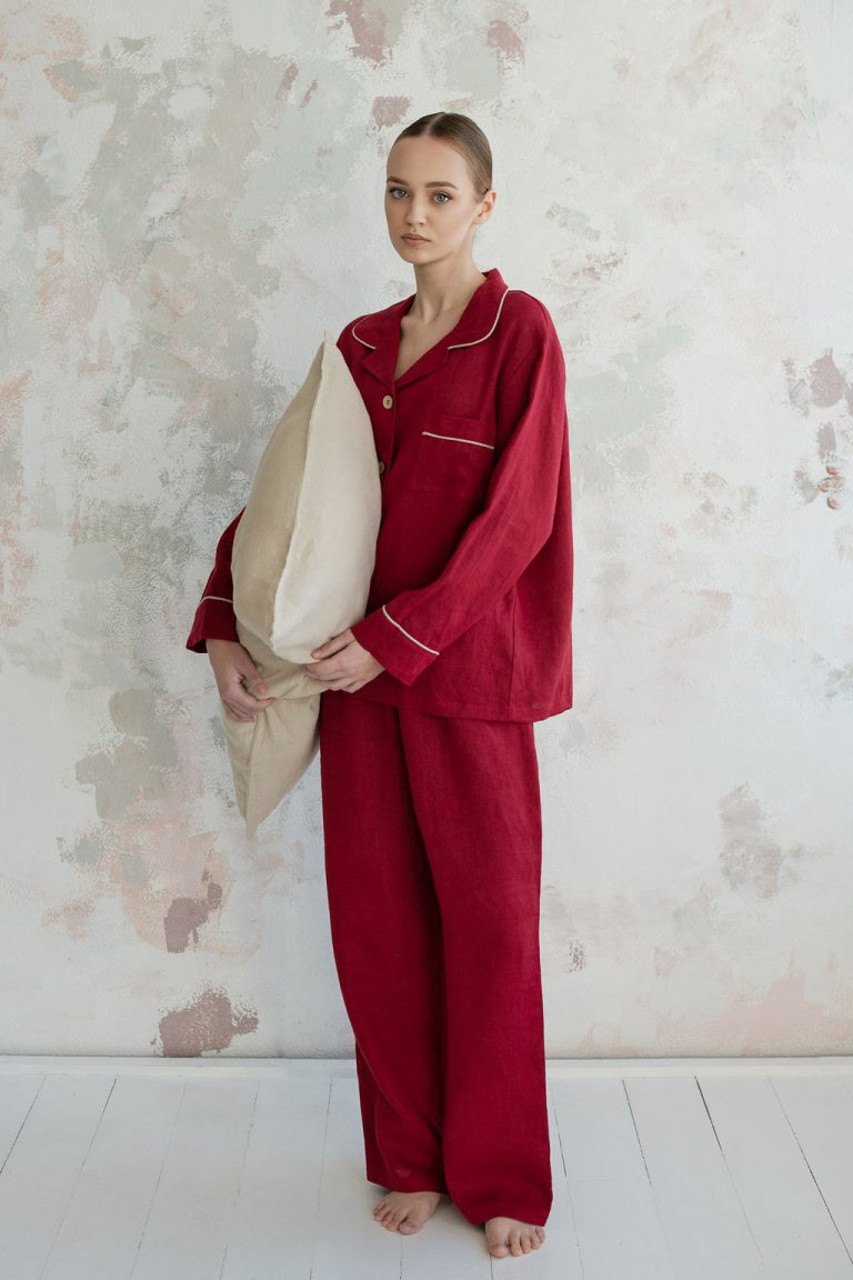 red-linen-pajamas-women-sleepwear